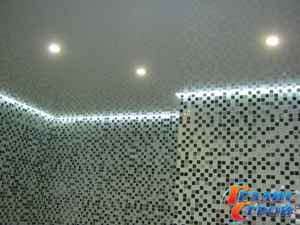 Фото натяжного потолка Ванной