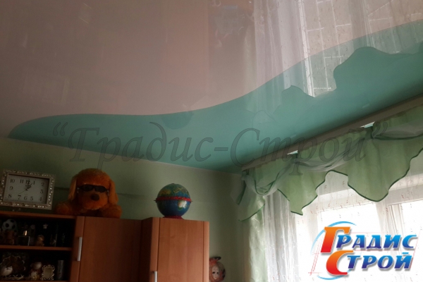 Фото натяжного потолка с Комбинацией потолков разного цвета