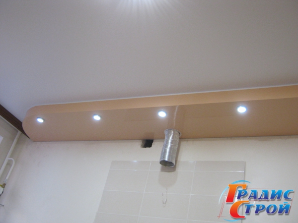 Фото натяжного потолка на Кухне