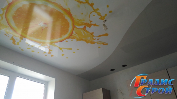 Фото натяжного потолка с Комбинацией потолков разного цвета