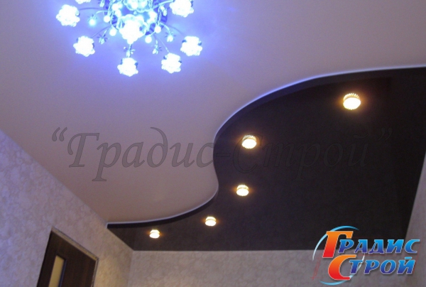 Фото натяжного потолка