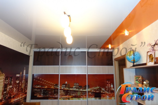 Фото натяжного потолка