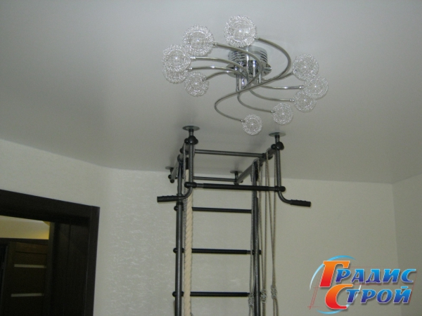 Фото натяжного потолка в Детской комнате