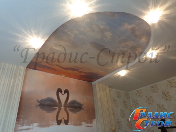 Фото натяжного потолка