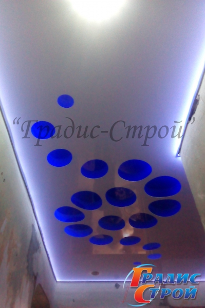 Фото натяжного потолка